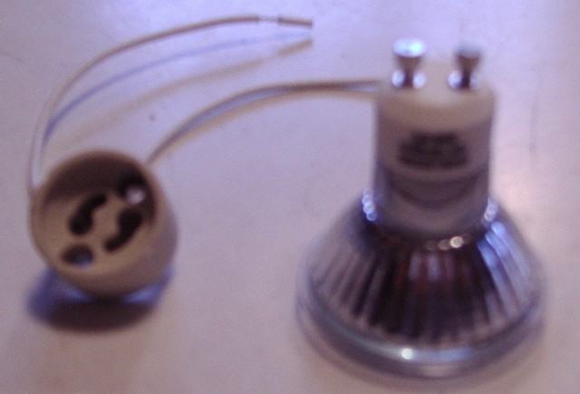 The NEW GU10 base mr16 lamp and it's socket